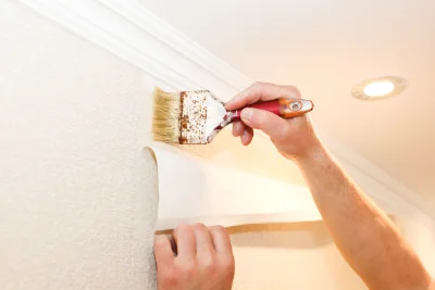 Pose de papier peint à Achun — revêtements muraux et toiles de verre